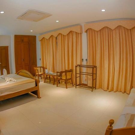 Hotel Villa Viana Marawila Esterno foto