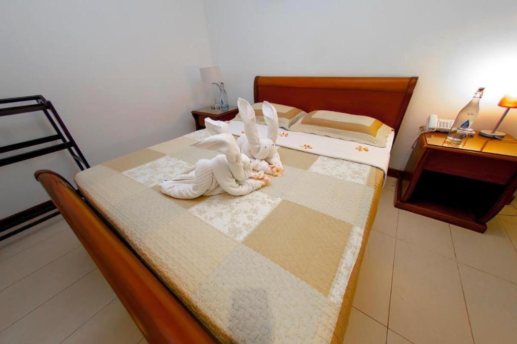 Hotel Villa Viana Marawila Esterno foto