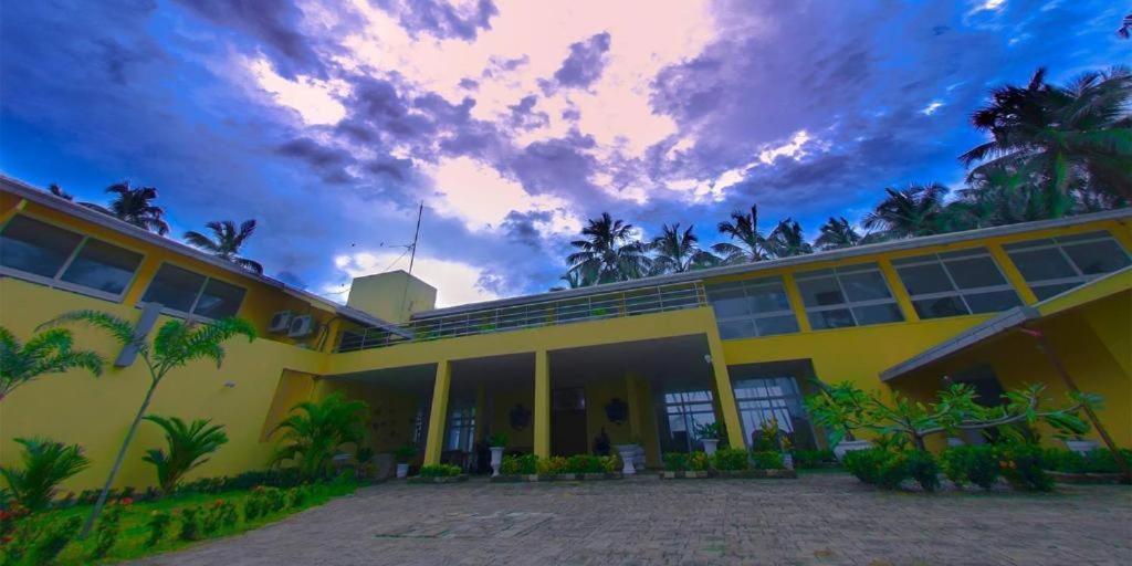 Hotel Villa Viana Marawila Esterno foto